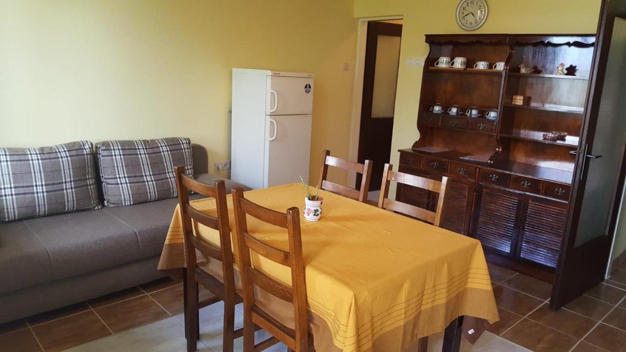 Apartment Valun 386A Bagian luar foto