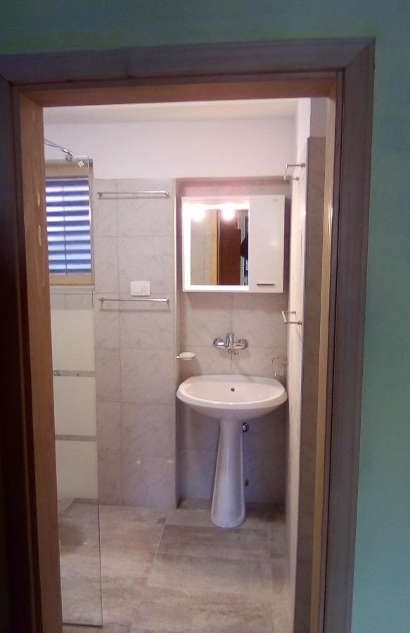 Apartment Valun 386A Bagian luar foto