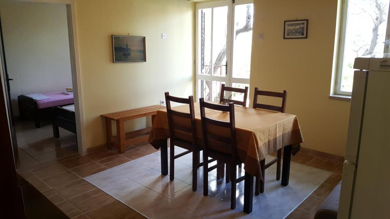 Apartment Valun 386A Bagian luar foto